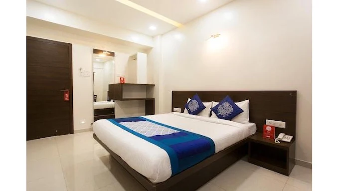 Hotel Vishwas Deluxe Room